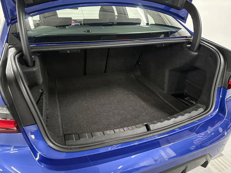 BMW 3 Serie Sedan 320i l M-Sport