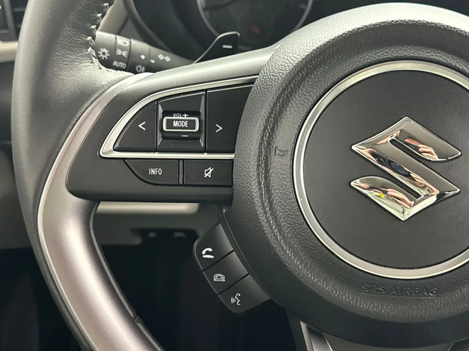 Suzuki Swift 1.2 Style Smart Hybrid Automaat | Navigatie | Apple Carplay/Android Auto | Adaptieve Cruise Control