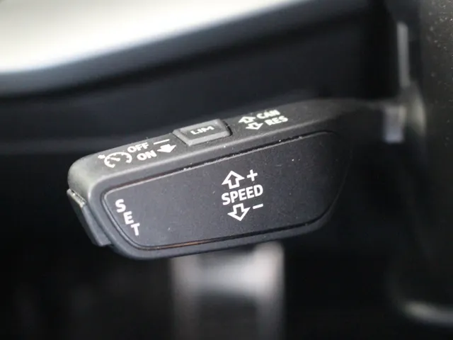 Audi A3 Sportback 30 TFSI S-Line S-Tronic Navigatie | Panoramadak | Sportstuur | Led