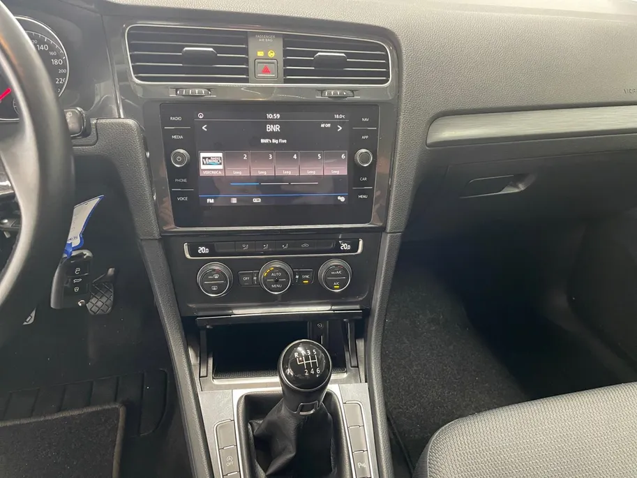 Volkswagen Golf 1.0 TSI Comfortline | Navi | Carplay | PDC |