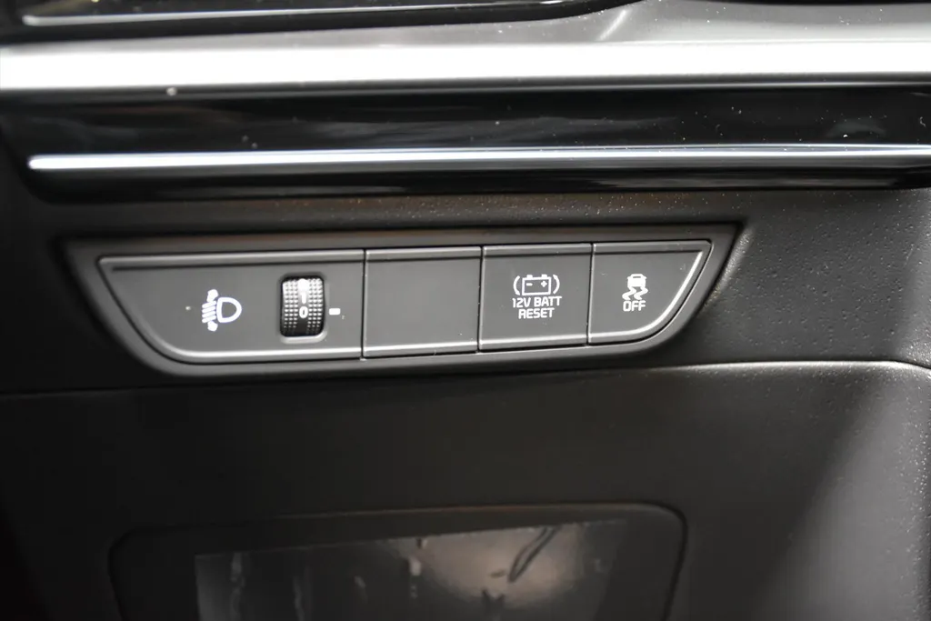 Kia Niro 1.6 GDi Hybrid 138pk DCT6 DynamicLine Direct leverbaar!
