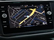 Volkswagen Tiguan 1.4 TSI 245pk DSG eHybrid R-Line Business · Camera · Apple/Android Car Play · Navigatie · P-Sensoren · 19'' Inch ·