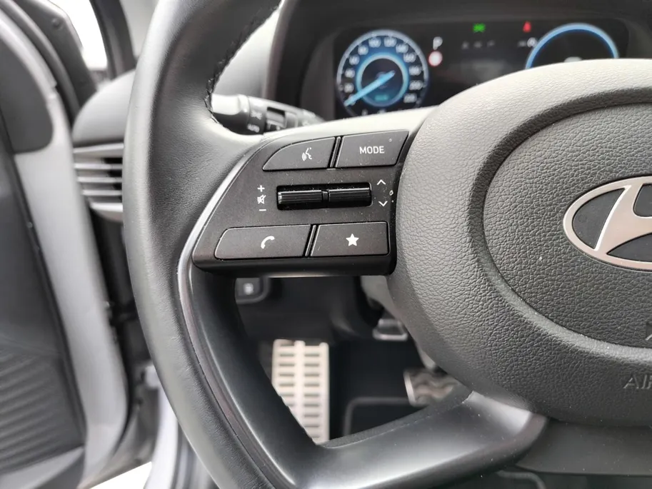 Hyundai Bayon 1.0 T-GDI Comfort | Als nieuw! | Automaat | Carplay! | Incl. 12 maanden garantie, APK, Onderhoudsbeurt etc. Premiumpakket gratis! |