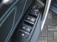 Kia Ceed Sportswagon 1.0 T-GDi Design Edition | Stuur-/stoelverwarming | Cruise | Camera | 16' LM | Dodehoekdetectie | JBL audio | LED | Elektr. achterklep |