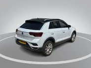 Volkswagen T-Roc 1.5 TSI 150pk DSG Sport · Camera · ACC · Alarmklasse 3 · Apple/Android Car Play · Verkeersbord Detectie · Elek. Inklapbare Spiegels ·