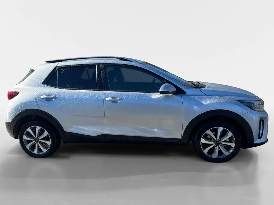 Kia Stonic DynamicLine Automaat | Navi | Clima | Camera | Cruise Control | LM Velgen | Apple Carplay | Android Auto