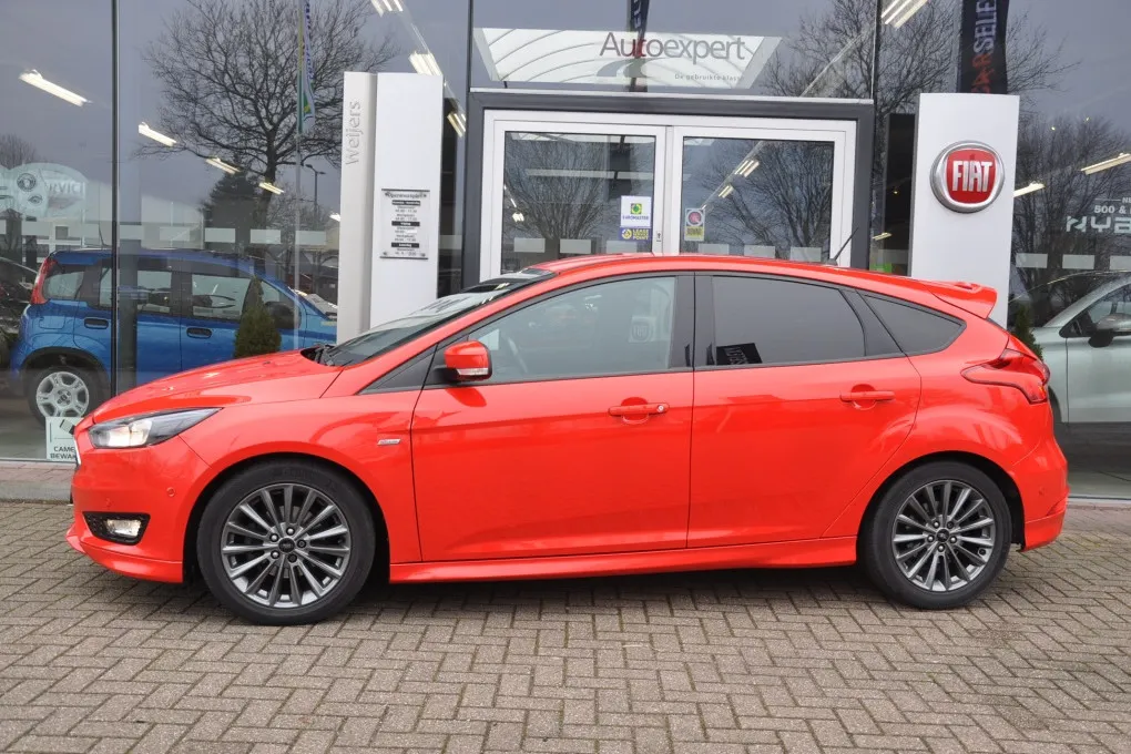 Ford Focus FOCUS1.0 Ecoboost ST Line Onbekend