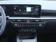 Kia Niro 1.6 GDi Hybrid DynamicPlusLine | Stuur-/stoelverwarming | Schuifdak | Elek. stoelverstelling + achterklep | Dodehoekdetectie | Camera | Telefoonlader | HK audio | LED |
