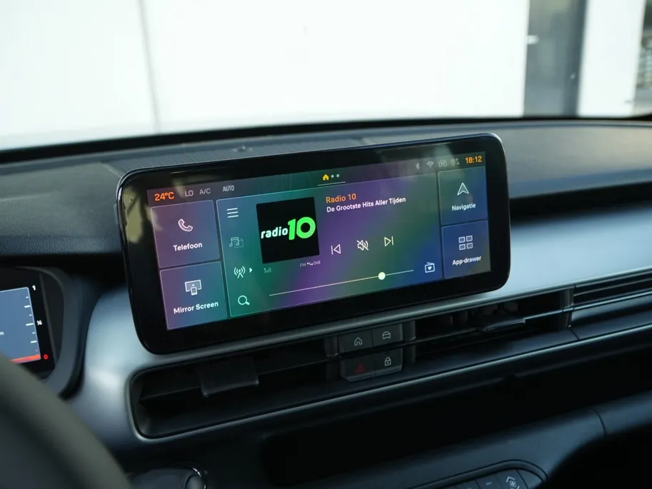 Jeep Avenger 1.2 e-Hybrid Black Edition | Winter | Navi | Carplay