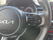 Kia Stonic 1.0 T-GDi MHEV DynamicLine | Cruise Control Adaptief | Achteruitrijcamera | Apple Carplay& Android Auto | LM Velgen | rijstrooksensor met correctie | Fabrieksgarantie t/m 15-02-2031 | Alseason Banden |