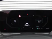 Kia EV6 Light Edition 63 kWh | Stuur-/stoelverwarming | Camera | 19' LM | LED | Cruise adapt. | Clima | Draadloze telefoonlader | 17% bijtelling |