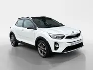 Kia Stonic 1.0 T-GDi DynamicLine | Navigatie | Apple Carplay / Android Auto | Achterruitrij Camera | Cruise Control | Lichtmetalen Velgen |