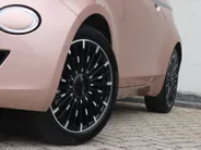 Fiat 500e La Prima by Bocelli 42 kWh | Pano | JBL | Winter | Camera | 17'