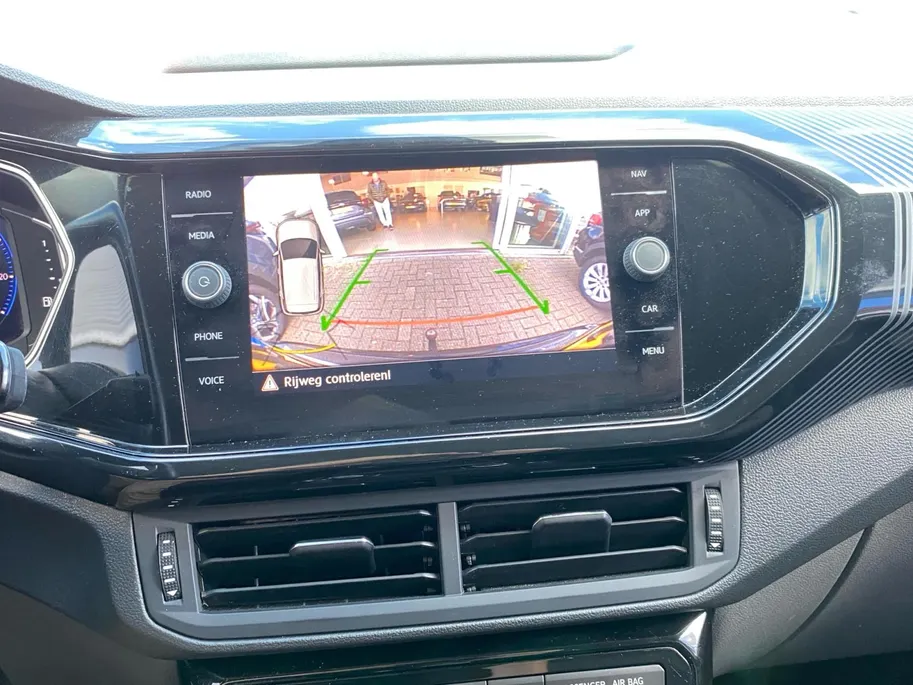 Volkswagen T-Cross 1.0 TSi DSG7-automaat Style NL Auto | trekhaak | Beats Audio | LED | CarPlay | 18' | Virtual Cockpit | Stoelverwarming | etc.