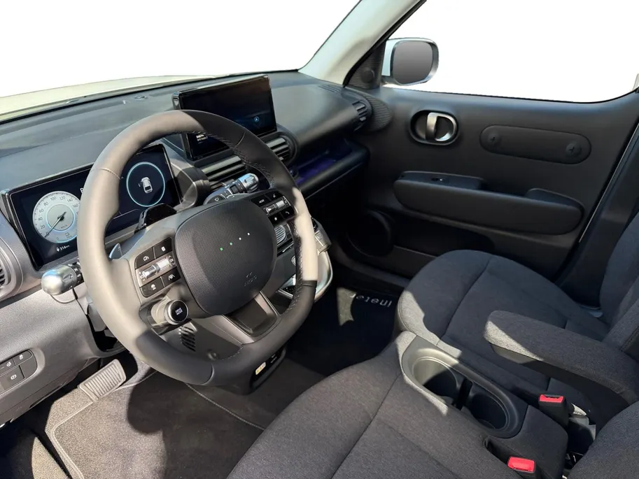 Hyundai Inster Evolve 49 kWh | Demo | Warmtepomp | 360 graden camera | Keyless entry | Dodehoek detectie |