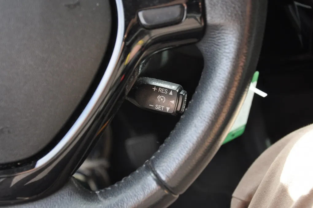 Peugeot 108 1.0 e-VTi Allure Camera Navi