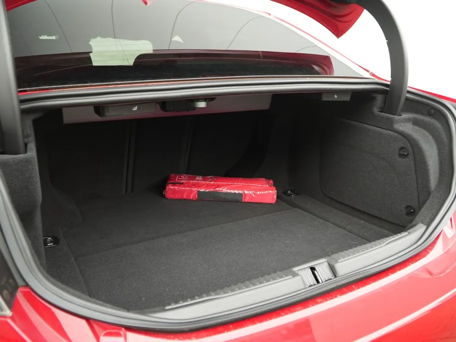 Alfa Romeo Giulia 2.0 Turbo 280 PK Competizione Q4 AWD | Harman | Veloce | 19' VERKOCHT
