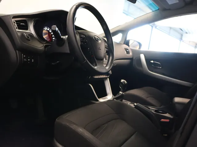 Kia cee'd Sportswagon 1.0 T-GDi Design Edition 4 seizoensbanden