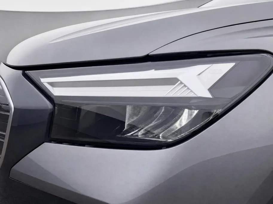 Audi Q4 Sportback e-tron 35 Launch edition 55 kWh 125kW/170PK · Panoramadak · Leder · Stoelverwarming · Apple/Android Car Play · Garantie t/m 17-10-2026 of 100000km.