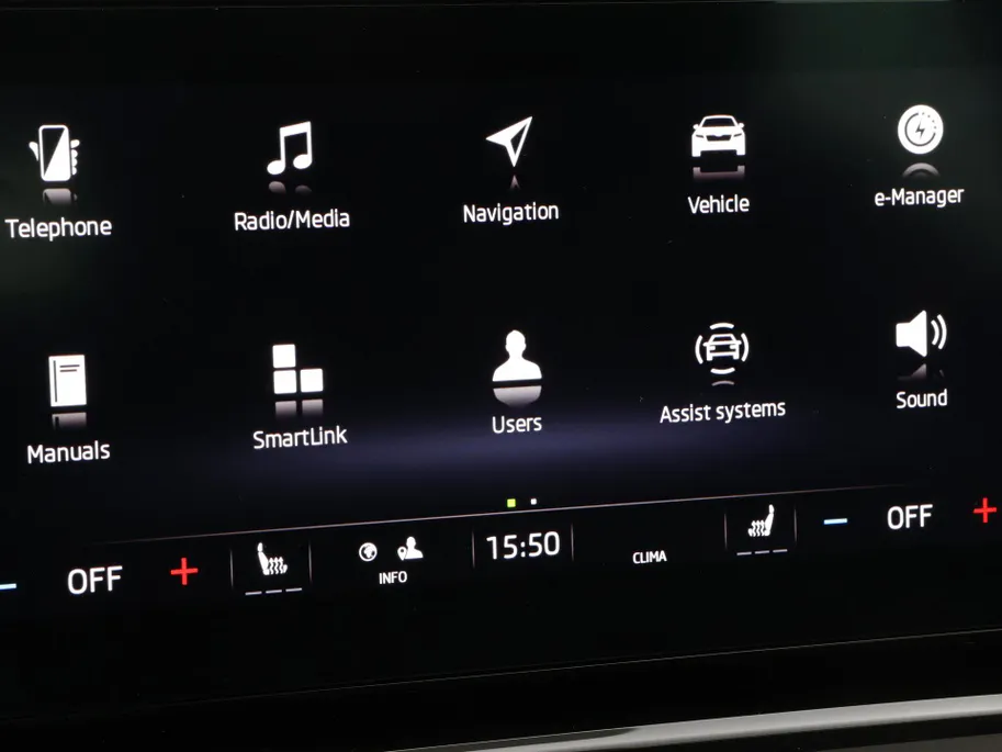 Škoda Octavia Combi 1.4 TSI iV PHEV 204pk DSG Business Edition · Stuur- & Stoelverwarming · Apple/Android Car Play · Cruise Control · Elek. Achterklep · Draadloze Telefoonlader ·