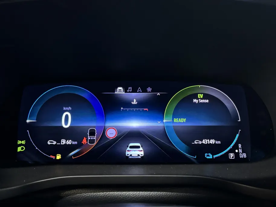 Renault Arkana 145PK E-Tech Hybrid R.S. Line Automaat | 9,3' Navi | Camera | Climate Control | Adaptive Cruise Control | Stoel + Stuurwiel verwarming | Apple CarPlay/Android Auto | Parkeersensoren | Lichtmetalen Velgen |