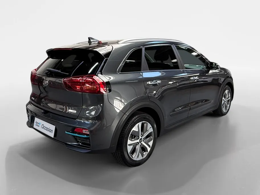 Kia e-Niro ExecutiveLine 64 kWh Full options | Stoelverwarming + verkoeling | Navigatie / Carplay | Dodehoekdetectie | Memory seat