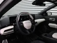 Kia EV4 GT-PlusLine 81.4 kWh | Schuifdak | Stuur-/stoelverwarming + ventilatie | Camera rondom | Elek. stoelverstelling | Leer | HUD | LED | 19' LM |