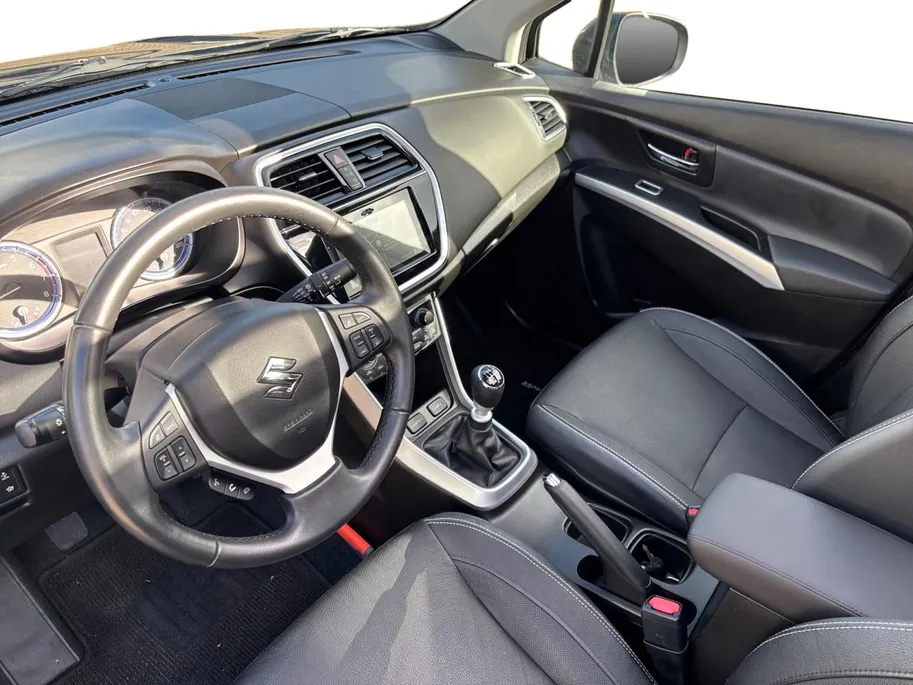 Suzuki S-Cross 1.4 Boosterjet Style Smart Hybrid | Trekhaak | Pano | ACC | Stoel Verw |