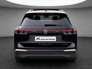 Volkswagen Tiguan 1.5eHybrid 150kW/204PK Elegance · Leder · Panoramadak · Trekhaak · 360°Camera · Garantie t/m 08-09-2030 of 100000km.