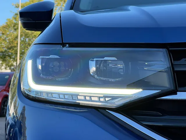 Volkswagen T-Cross 1.0 TSI Life AUTOMAAT | NAVIGATIE | APPLE CARPLAY | ANDROID AUTO | 17 INCH LMV | STOELVERWARMING | ADAPTIVE CRUISE CONTROL |