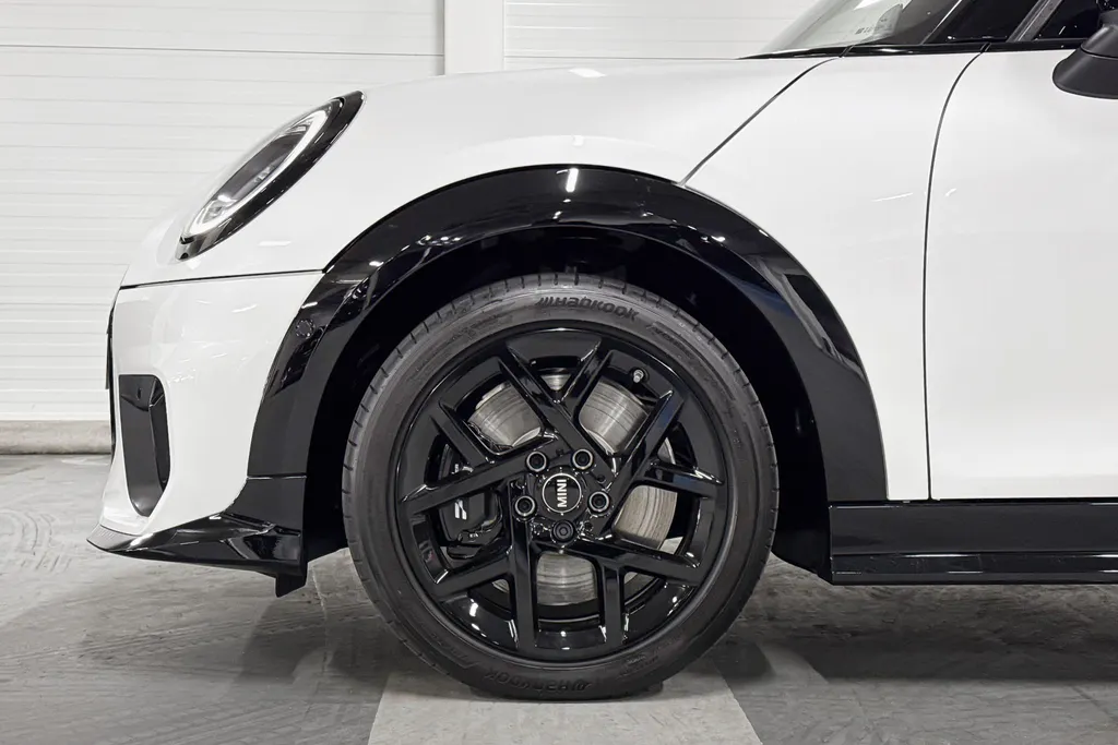 MINI Cooper 5-deurs Cooper C John Cooper Works S