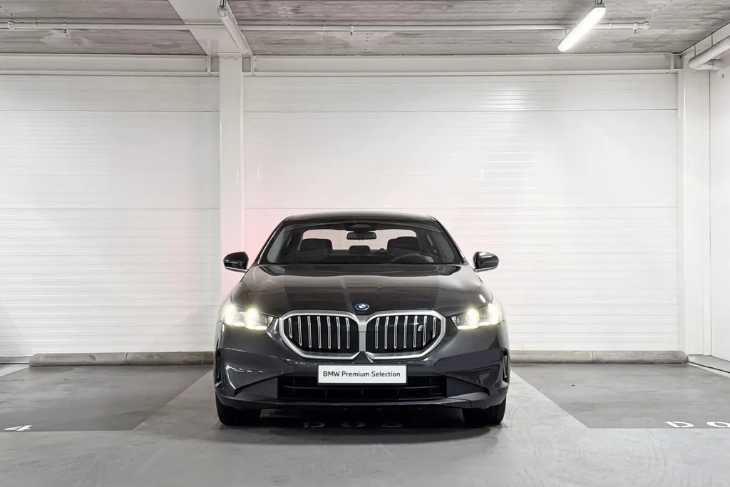 BMW i5 Sedan eDrive40