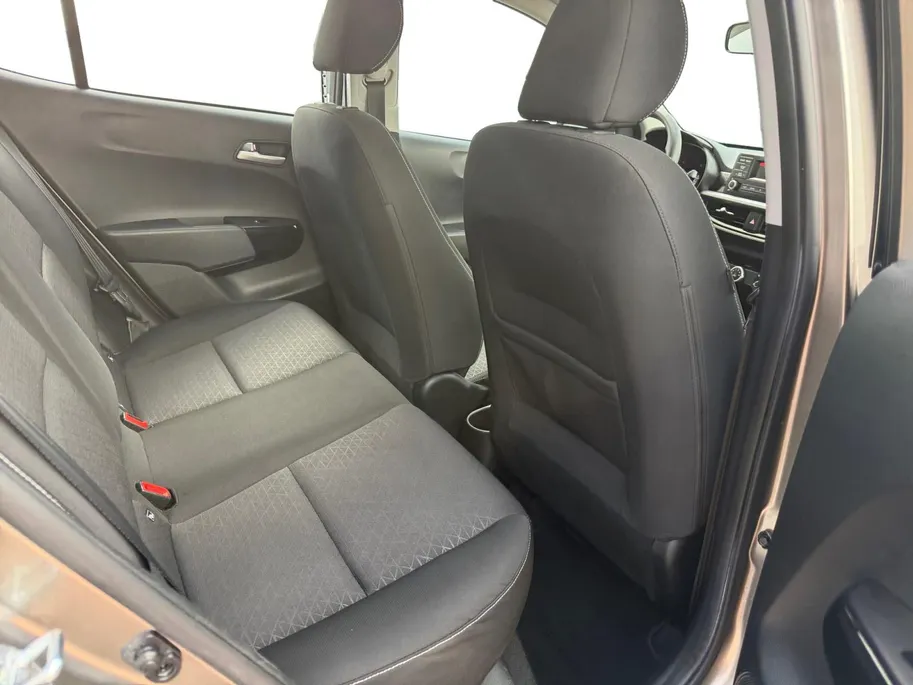 Kia Picanto 1.0 ComfortLine | Zeer nette auto | Dealer onderhouden | Parkeersensoren achter | 12 maanden BOVAG garantie |