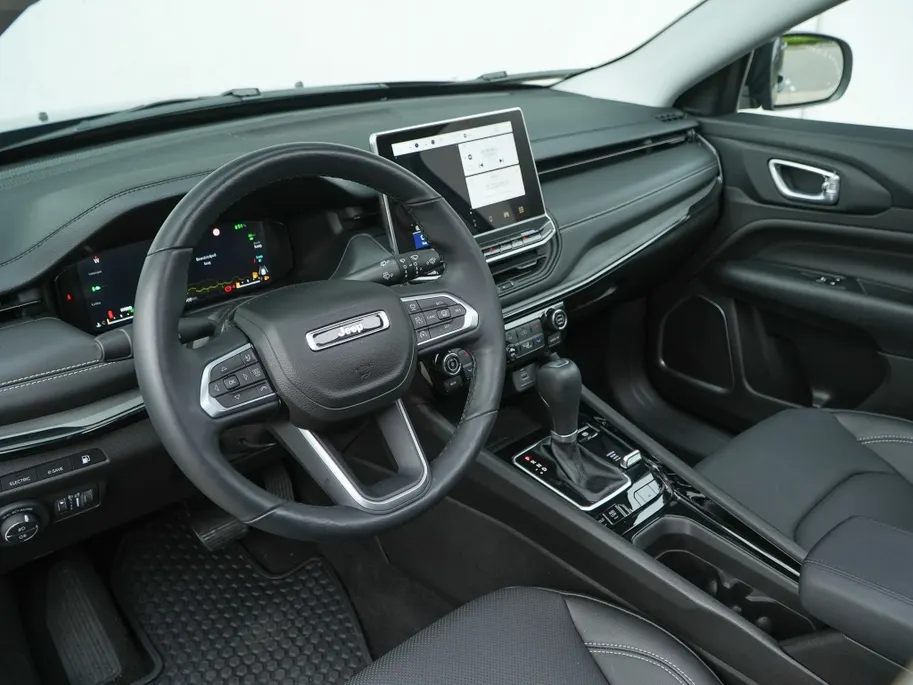 Jeep Compass 4xe 240 PK Hybride Summit | Pano | Premium | LED | Winter | 19'