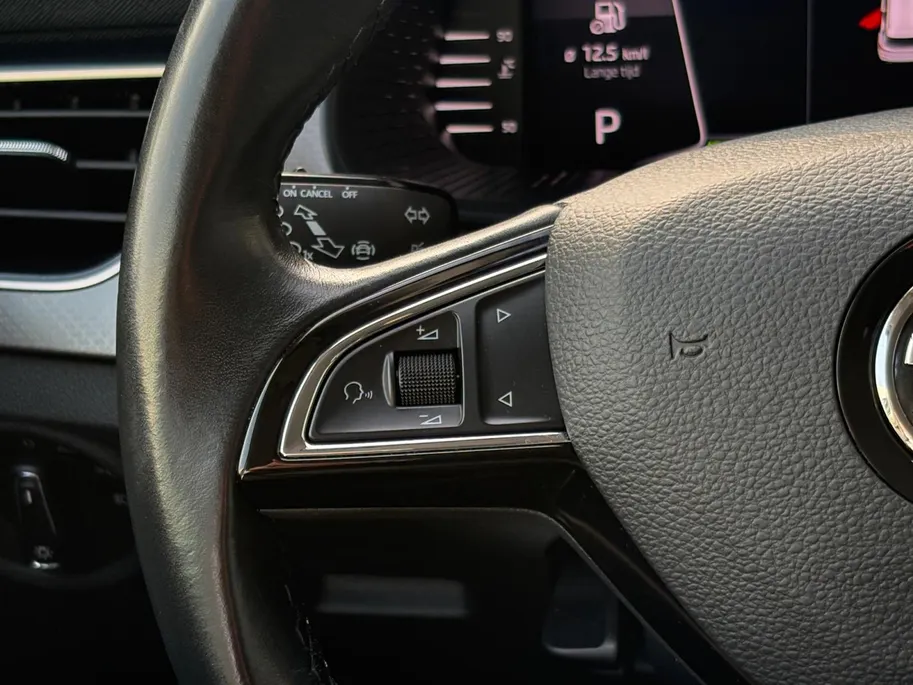Škoda Kamiq 1.0 TSI Business Edition | Navi | Parkeersensoren V+A | Virtual Cockpit | Lichtmetalen Velgen | Premium Sound System | Keyless Go | Apple Carplay | Android Auto | 12 maanden Bovag Garantie