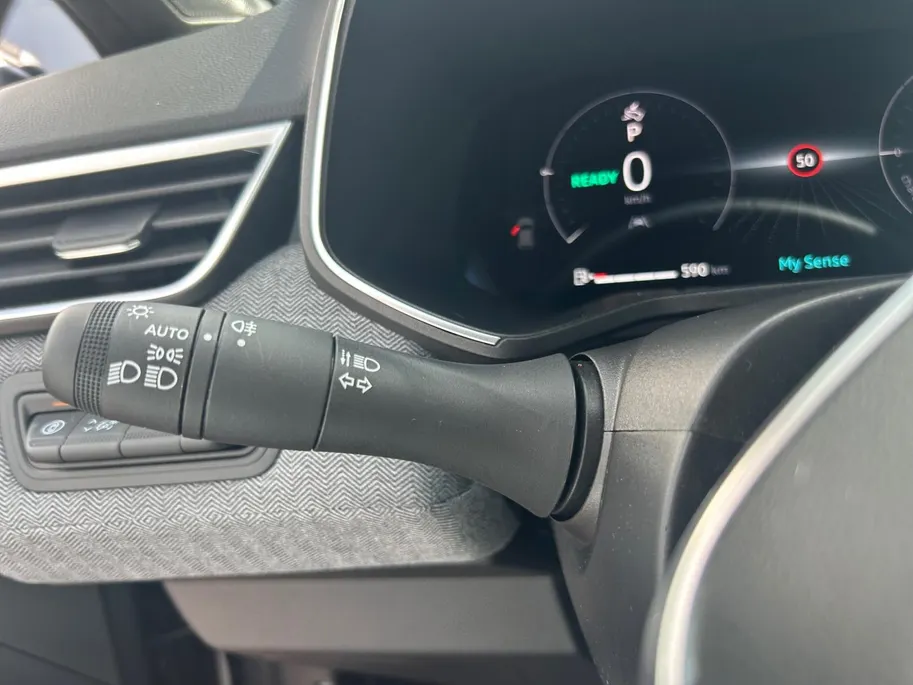 Renault Clio 1.6 E-Tech Full Hybrid 145 techno | Automaat | Apple Carplay & Android Auto | Camera | Navigatie | Parkeersensoren | Cruise Control | 12 Maanden BOVAG Garantie