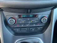 Ford Grand C-Max 1.0 Titanium 7Pers. | Navigatie | Voorruitverwarming | Stoelverwarming | Privacy Glass | Cruise Control | 17|  Velgen | Parkeersensoren voor en achter | Parkeerassistent | Zonneschermen
