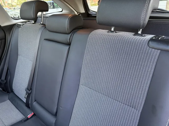 Toyota Auris Touring Sports 1.8 Hybrid Executive | Trekhaak | Panoramadak
