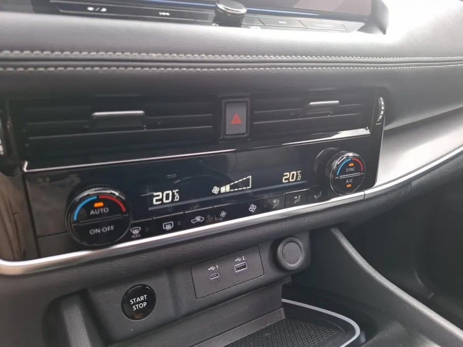 Nissan X-Trail 1.5 e-Power N-Connecta | SCHUIFKANTELDAK | APPLE/ANDROID CARPLAY | RONDOM CAMERA | DRAADLOOS OPLADEN |