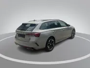 Škoda Octavia Combi 1.4 TSI 245pk DSG RS iV PHEV Business · Panoramadak · Apple/Android Car Play · Elek. Voorstoelen · P-Sensoren · 18'' Inch ·