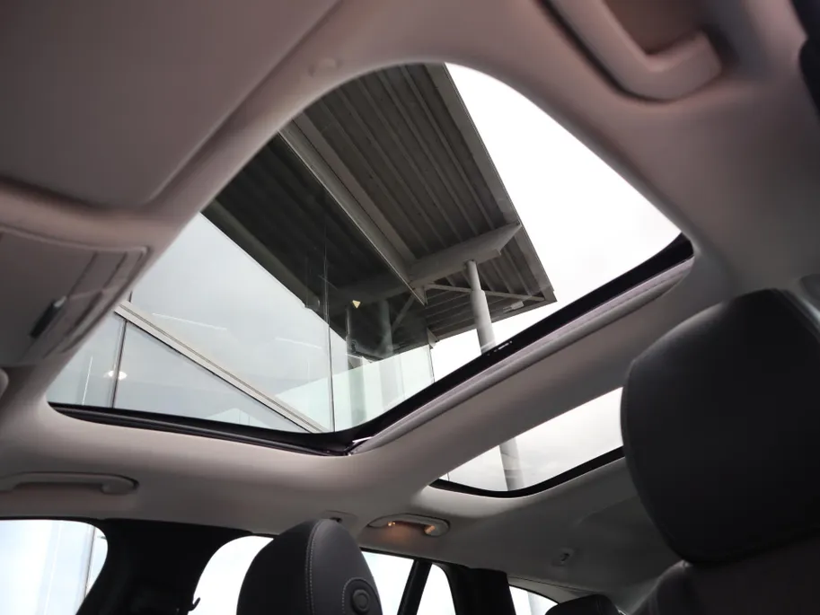 Mercedes-Benz E-Klasse Estate 300 e Business Solution Luxury l Achteruitrijcamera l Dodehoekassistant l Panoramadak