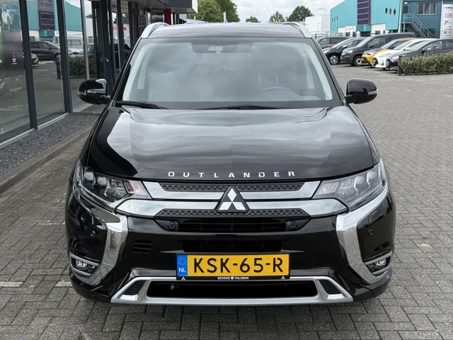 Mitsubishi Outlander 2.4 PHEV Intense+