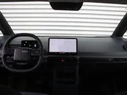 Kia PV5 L2H1 Elite DC 71.2 kWh | Luxe dubbele cabine | Zijwandbekleding | Vloerplaat | Privacy glass | Tot € 2.500 (inruil)voordeel bij aanschaf of 2,99% financiering |