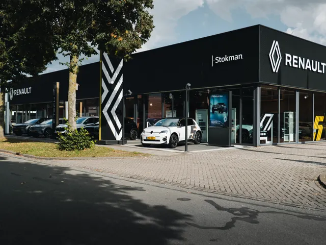 Renault Scénic 1.3 TCe Intens 140 PK | Trekhaak | Panoramisch dak | ECC | Camera achter | 1850 KG geremd |