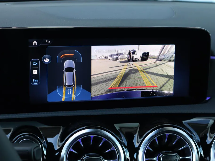 Mercedes-Benz A-Klasse 250 e Business Solution AMG