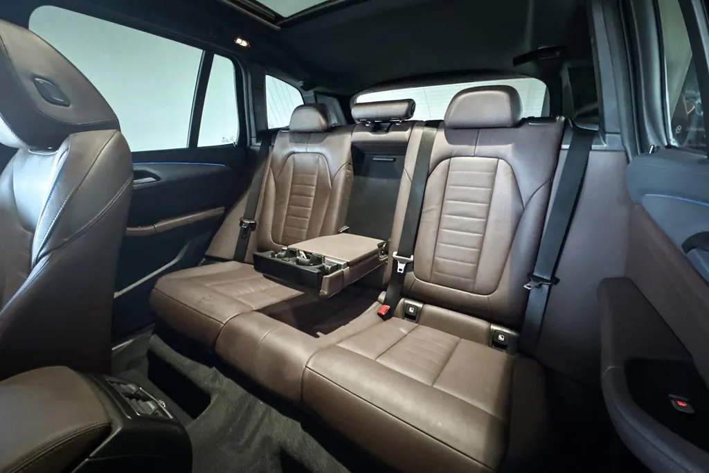 BMW iX3 High Executive