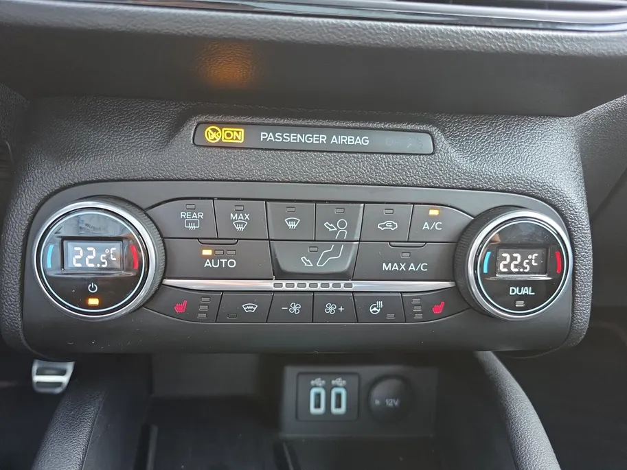 Ford Focus Wagon 1.0 EcoBoost Hybrid ST Line X Business | 1e eigenaar | Dealer onderhouden! | Panoramadak | Winterpack | Adapt. Cruise | B&O Audio | 18' inch velgen | 12 maanden garantie