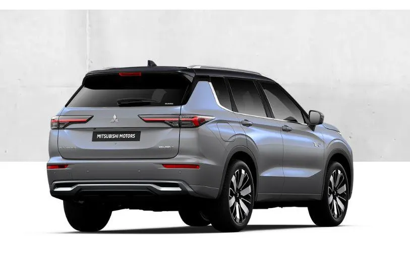 Mitsubishi Outlander 2.4 PHEV Instyle+ € 5.000 euro korting eigen voorraad| 8 jaar garantie| Snel leverbaar | Totaalprijs op is op.m25