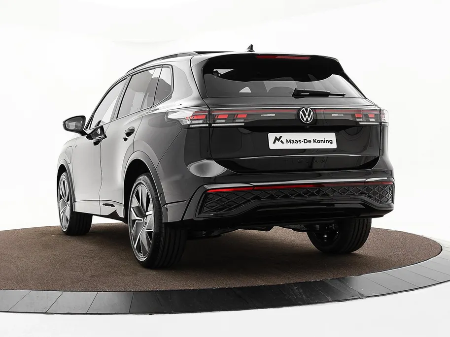 Volkswagen Tiguan R-Line Edition 1.5 eHybrid 204 PK 6 versn. DSG · Black Style Pakket · Panoramaschuif-kanteldak · Comfort Pakket Plus · Interieur Style Pakket · Prijs is inclusief inruilpremie ·