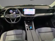 Volkswagen Passat Variant 1.5eTSI/150PK Elegance Business DSG · Trekhaak · Camera · Apple/Android Car Play · Navigatie · Dodehoeksensoren · Massage · Stoelverwarming ·